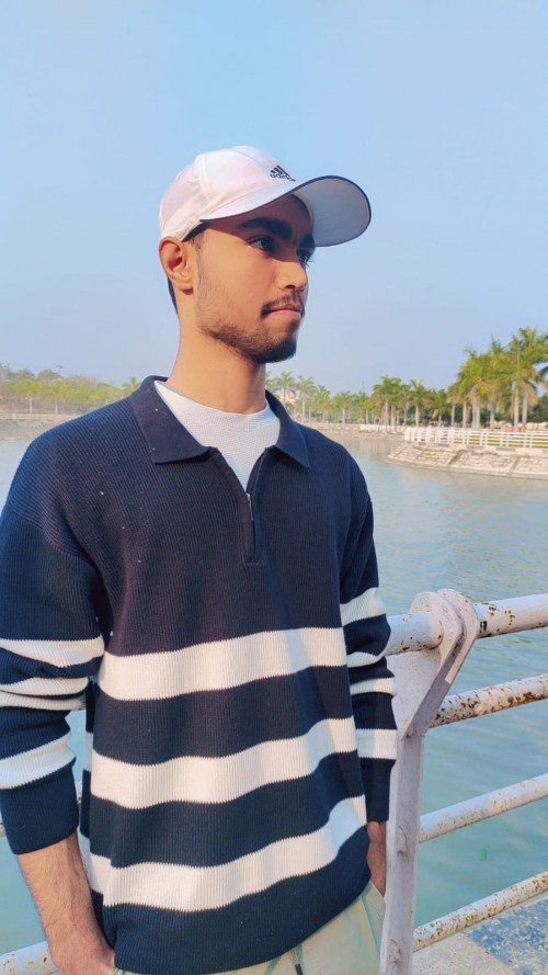 Kushagra Srivastava Science,Maths,English home tutor in Lucknow.
